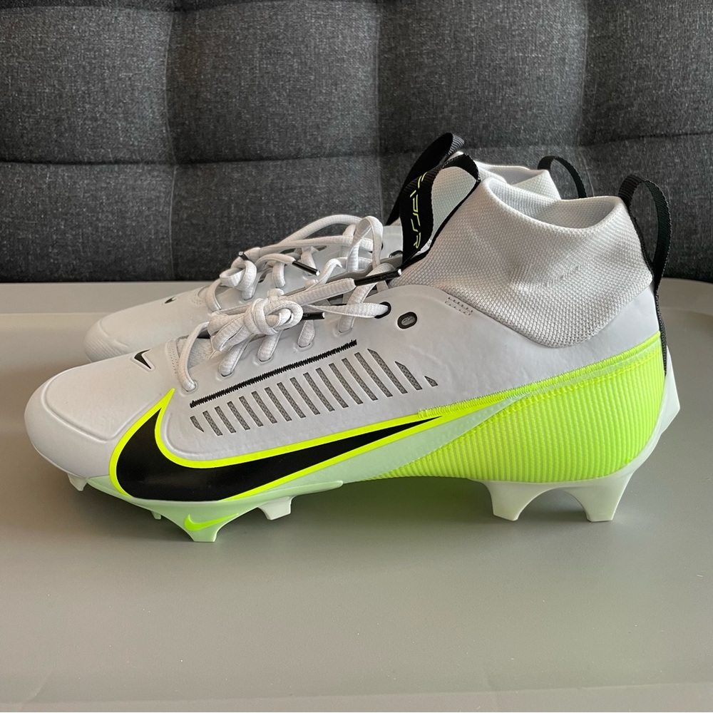 Nike Vapor Edge Pro 360 2 Football Cleats Platinum DA5456-004 Men's